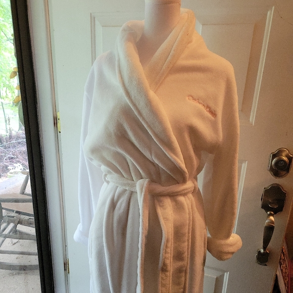 Calvin Klein Robe - Picture 1 of 4